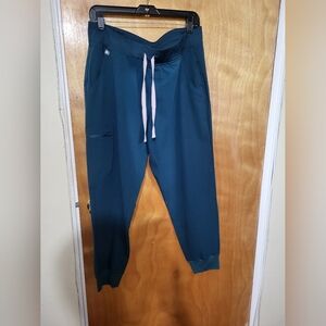 FiGS  Zamora  Jogger scrub pant  - Petite Large. Carribean Blue